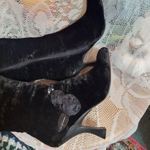 Nine West tall black boots crushed velvet with roses